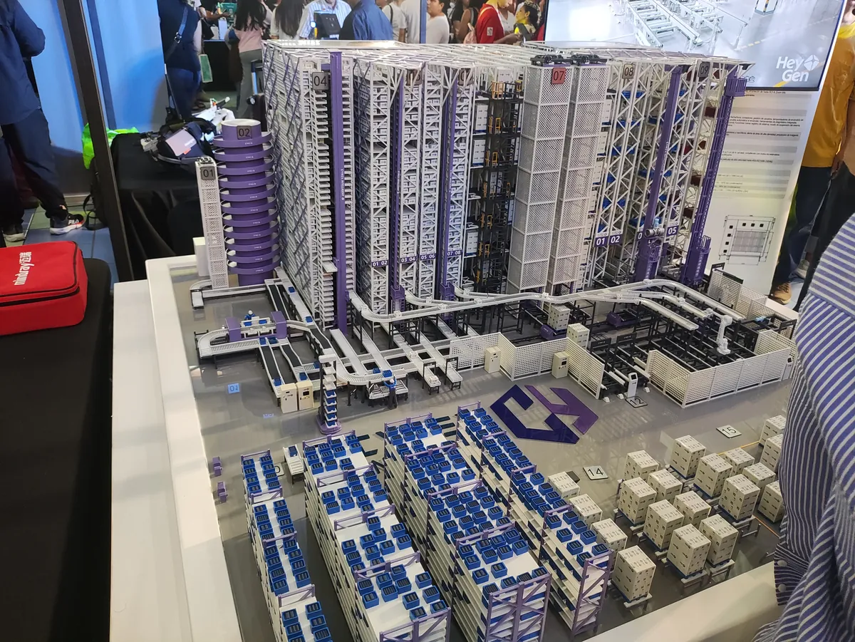 Ilustração de Automação de armazém — Fully automated warehouse model