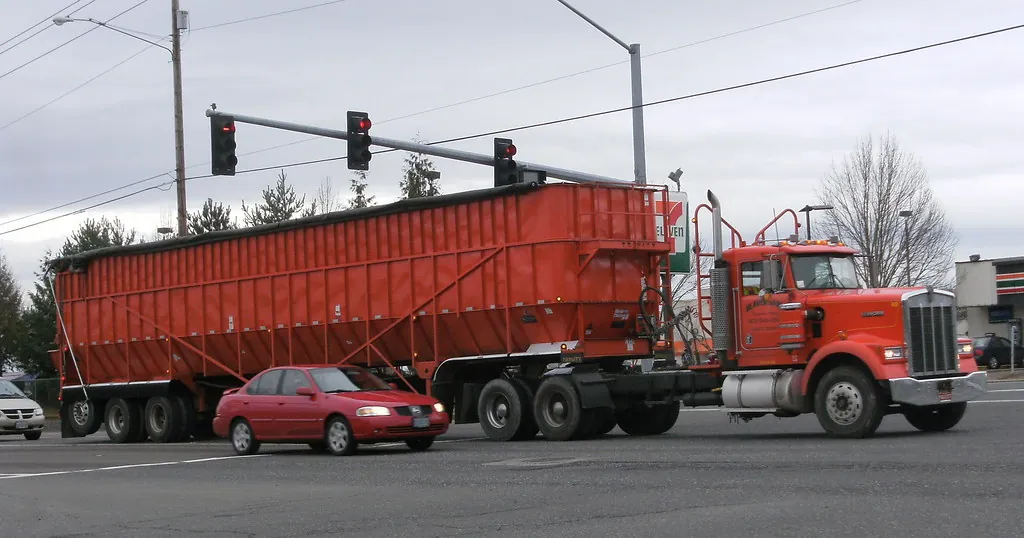 Ilustração de Frete retorno — Classic Kenworth Truck and Trailer